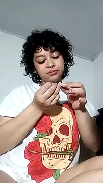 Bitsy Messy online show from February 1, 2:32 am