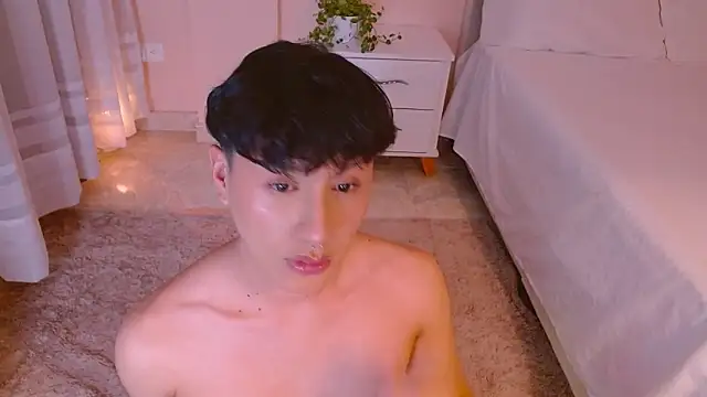 Snapshot of dilan_sp chatting on October 6, 10:32 pm dilan sp online show from October 6, 10:32 pm