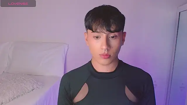 Snapshot of dilan_sp chatting on March 1, 11:47 pm dilan sp online show from March 1, 11:47 pm