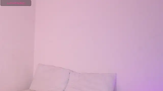 Snapshot of dilan_sp chatting on February 26, 4:19 am dilan sp online show from February 26, 4:19 am