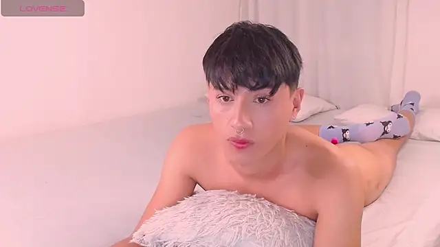 Snapshot of dilan_sp chatting on February 21, 12:49 am dilan sp online show from February 21, 12:49 am