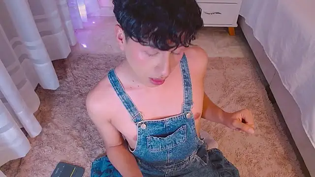 Snapshot of dilan_sp chatting on October 22, 1:05 am dilan sp online show from October 22, 1:05 am