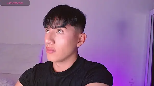 Snapshot of dilan_sp chatting on February 27, 1:30 am dilan sp online show from February 27, 1:30 am