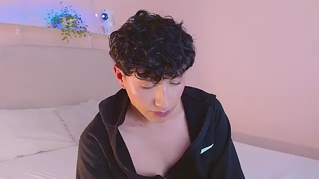 Snapshot of dilan_sp chatting on November 25, 1:17 am dilan sp online show from November 25, 1:17 am