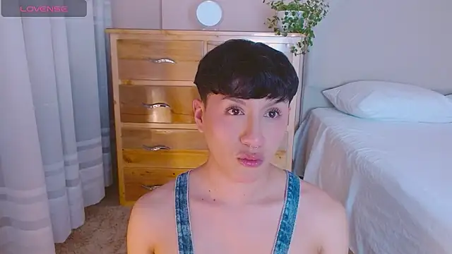 Snapshot of dilan_sp chatting on September 19, 10:36 pm dilan sp online show from September 19, 10:36 pm