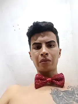 Snapshot of Velk_hot chatting on March 15, 12:58 am Velk hot online show from March 15, 12:58 am
