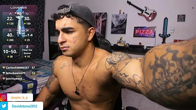 Snapshot of cJuan111 chatting on February 26, 3:03 am cJuan111 online show from February 26, 3:03 am