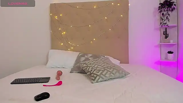 Snapshot of Angelaa_ramirez chatting on March 11, 6:41 pm Angelaa ramirez online show from March 11, 6:41 pm