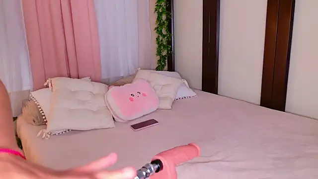 Zafiiro Blue online show from December 15, 12:38 am