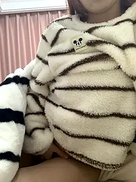 Aimeil online show from December 14, 6:46 pm