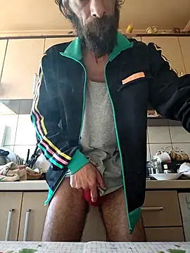 Snapshot of vulpe8400 chatting on March 20, 10:43 am vulpe8400 online show from March 20, 10:43 am