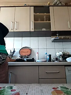 Snapshot of vulpe8400 chatting on March 8, 8:22 am vulpe8400 online show from March 8, 8:22 am