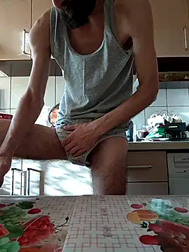 Snapshot of vulpe8400 chatting on March 8, 3:02 pm vulpe8400 online show from March 8, 3:02 pm