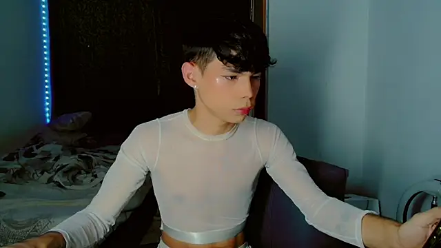femboykeene online show from September 24, 10:27 pm