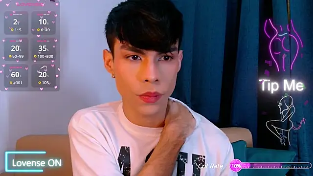 femboykeene online show from January 15, 5:40 am
