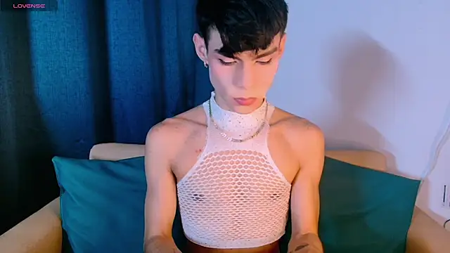 femboykeene online show from January 9, 6:06 am