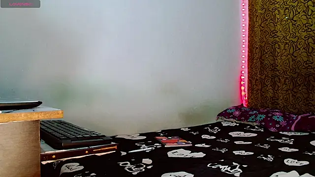 femboykeene online show from October 2, 10:24 pm