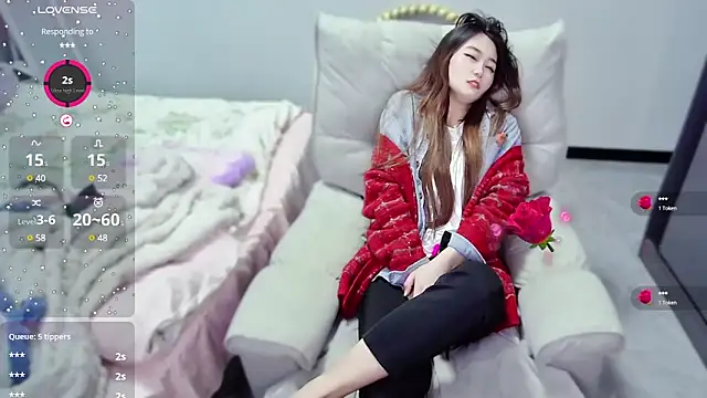 Snapshot of Feifei-cn chatting on March 12, 12:47 pm Feifei-cn online show from March 12, 12:47 pm