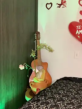 Liloo8923 online show from February 16, 2:54 am