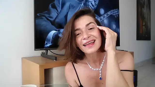 Snapshot of Liloo8923 chatting on September 13, 1:00 pm Liloo8923 online show from September 13, 1:00 pm