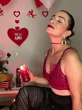 Liloo8923 online show from February 12, 3:06 am