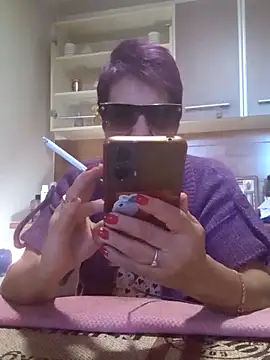 Snapshot of Ely_Elenita chatting on September 18, 6:16 am Ely Elenita online show from September 18, 6:16 am