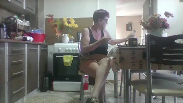 Snapshot of Ely_Elenita chatting on September 9, 9:19 am Ely Elenita online show from September 9, 9:19 am