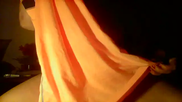 Snapshot of Ely_Elenita chatting on April 30, 8:57 pm Ely Elenita online show from April 30, 8:57 pm