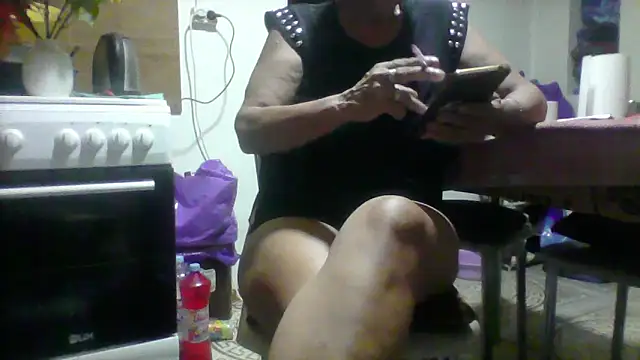 Snapshot of Ely_Elenita chatting on September 13, 9:48 pm Ely Elenita online show from September 13, 9:48 pm