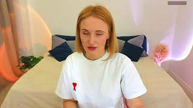 AlisssaRose online show from April 8, 9:38 pm