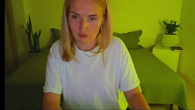 AlisssaRose online show from March 18, 11:31 pm