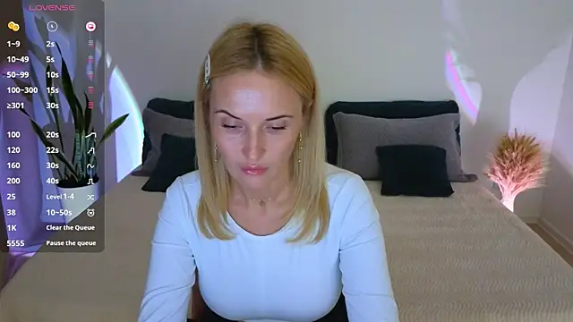 AlisssaRose online show from September 25, 8:59 pm