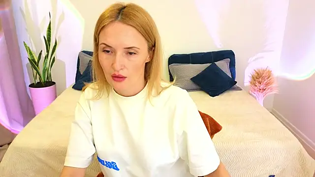 AlisssaRose online show from March 28, 8:43 pm