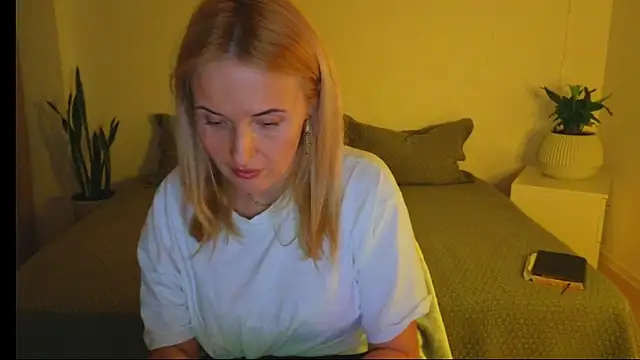 AlisssaRose online show from March 18, 8:26 pm