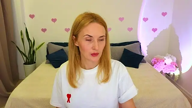 AlisssaRose online show from February 14, 8:42 pm