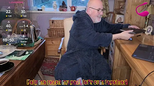 Adamdaddybear online show from January 10, 8:09 am