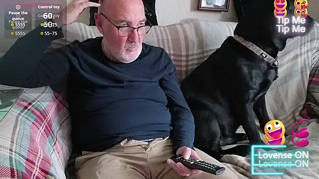 Snapshot of Adamdaddybear chatting on September 20, 1:49 pm Adamdaddybear online show from September 20, 1:49 pm