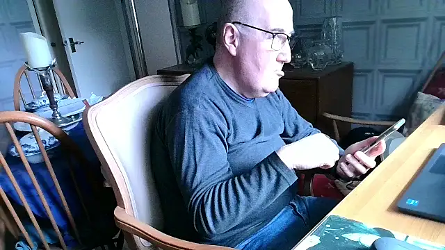 Snapshot of Adamdaddybear chatting on March 7, 2:34 pm Adamdaddybear online show from March 7, 2:34 pm