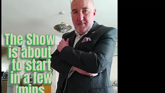 Adamdaddybear online show from November 3, 7:35 am