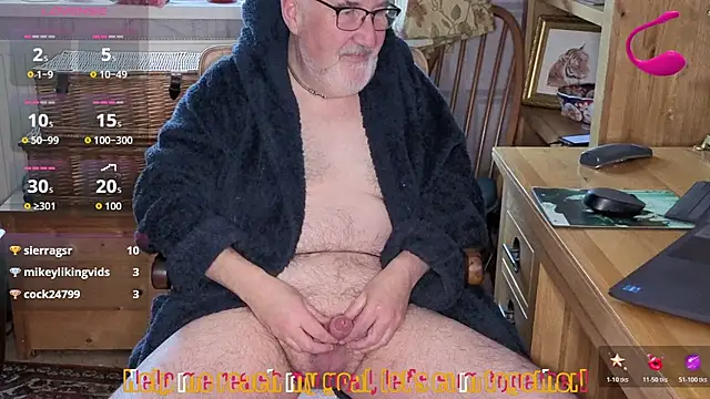 Snapshot of Adamdaddybear chatting on February 22, 9:44 am Adamdaddybear online show from February 22, 9:44 am