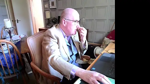 Snapshot of Adamdaddybear chatting on March 18, 2:39 pm Adamdaddybear online show from March 18, 2:39 pm
