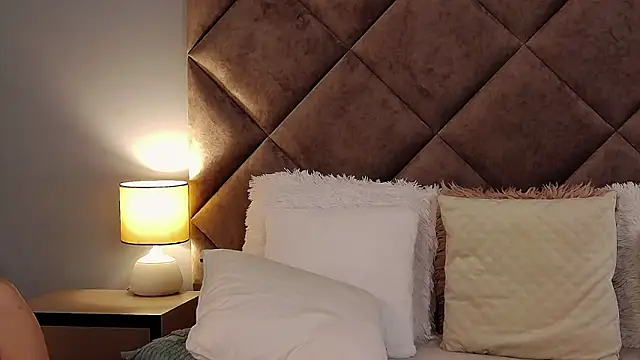 Snapshot of JaquelineM chatting on October 23, 7:07 am JaquelineM online show from October 23, 7:07 am