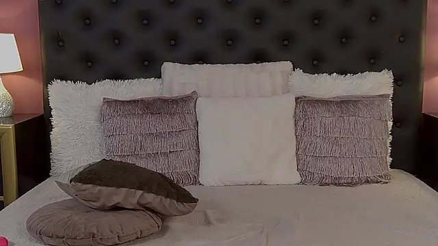 Snapshot of JaquelineM chatting on February 3, 7:57 am JaquelineM online show from February 3, 7:57 am