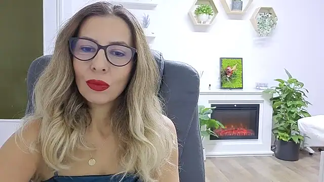 SukyGirl online show from November 7, 8:19 am