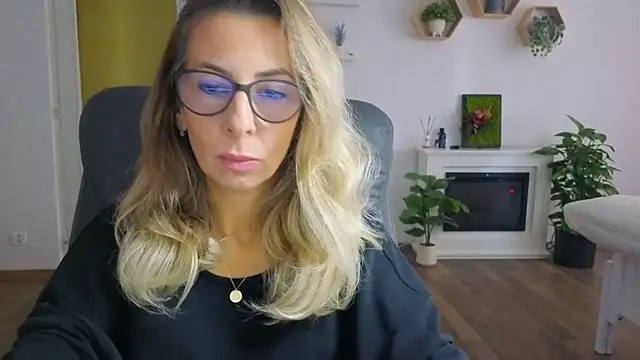 SukyGirl online show from October 21, 7:41 am