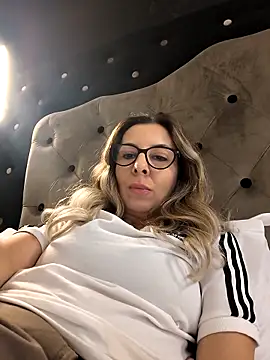 SukyGirl online show from February 20, 2:30 pm