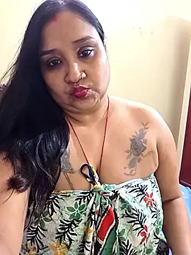 Snapshot of SExy_ria_1993 chatting on June 19, 7:30 pm SExy ria 1993 online show from June 19, 7:30 pm