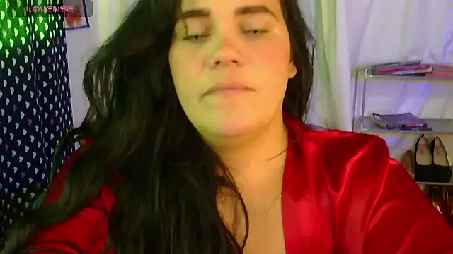 Snapshot of blue_angel33 chatting on May 5, 2:53 pm blue angel33 online show from May 5, 2:53 pm
