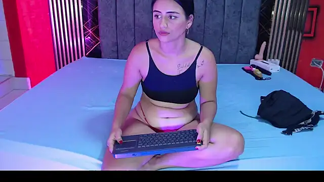 dirty couple22 online show from May 28, 2:01 pm
