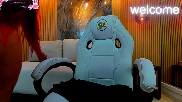 ella harper online show from December 1, 3:07 am